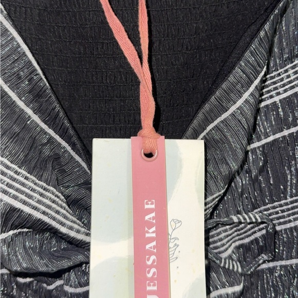 NWT Jessa Kae black & silver sweetheart neckline, puffed sleeve, Size 5XL - Picture 4 of 7